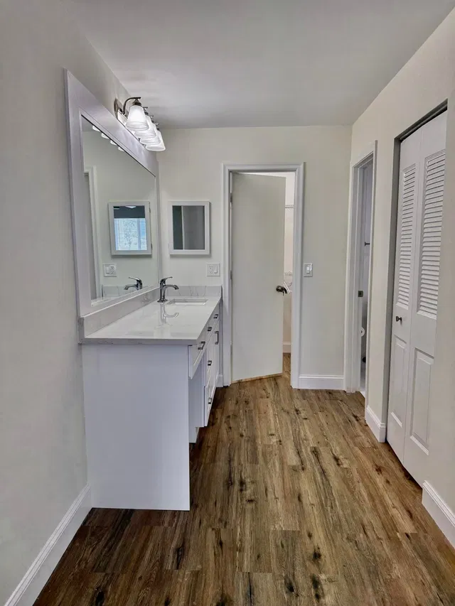 Unit 202 photo 19