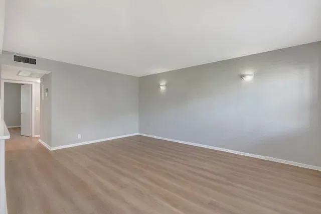 Residence photo 8