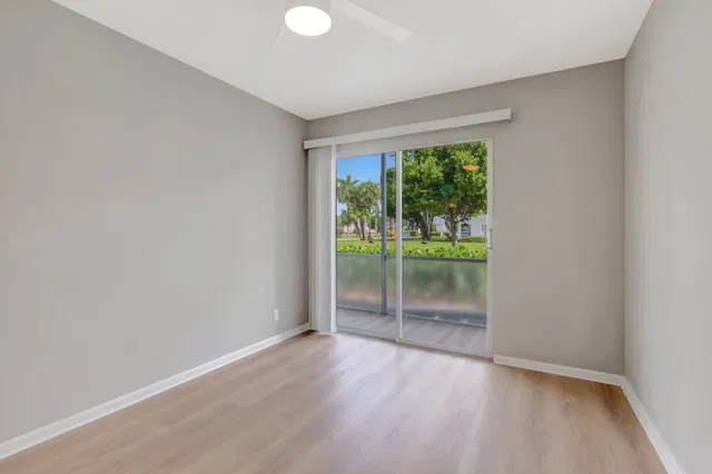 Residence photo 17