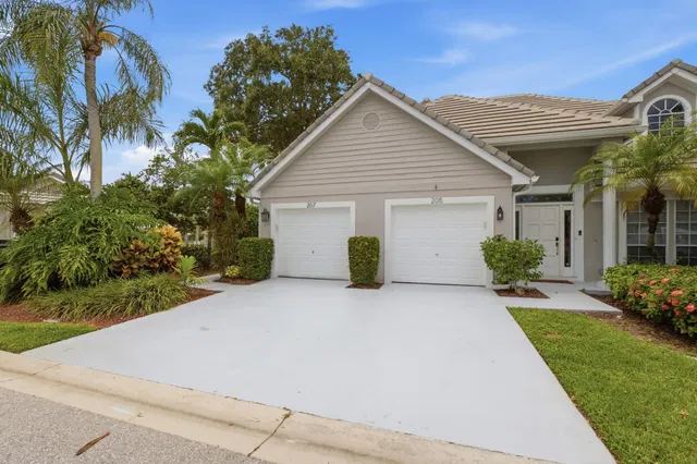 PGA National Palm Beach Gardens Residence photo 11