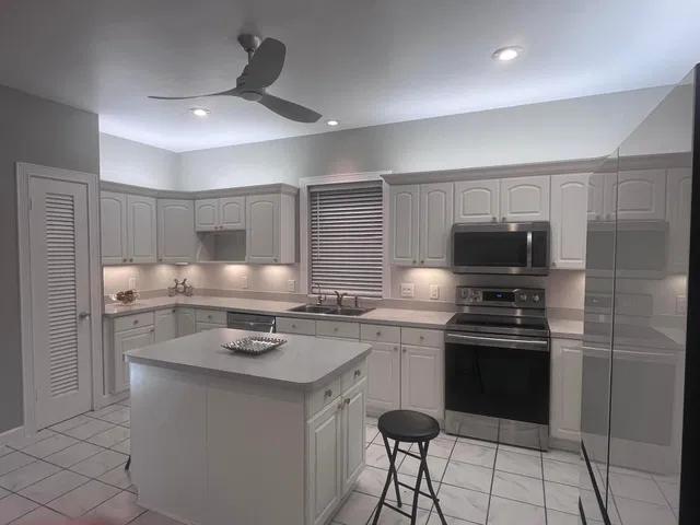 Palm Beach Isles Residence photo 11