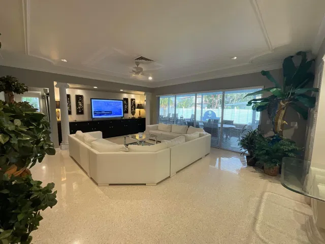 Palm Beach Isles Residence photo 18