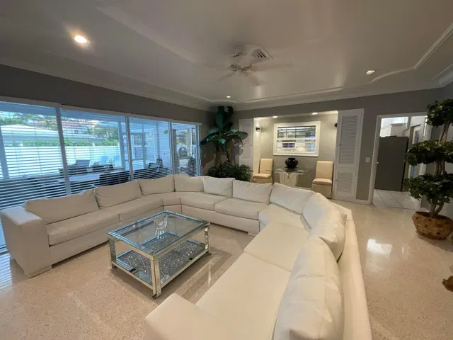 Palm Beach Isles Residence photo 19