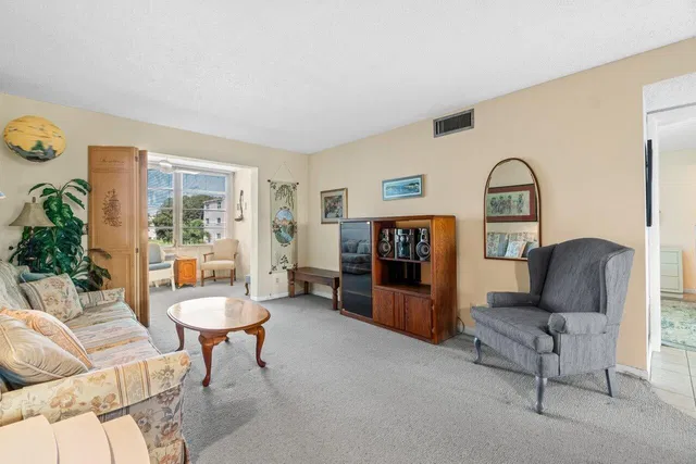 Unit 308 photo 15