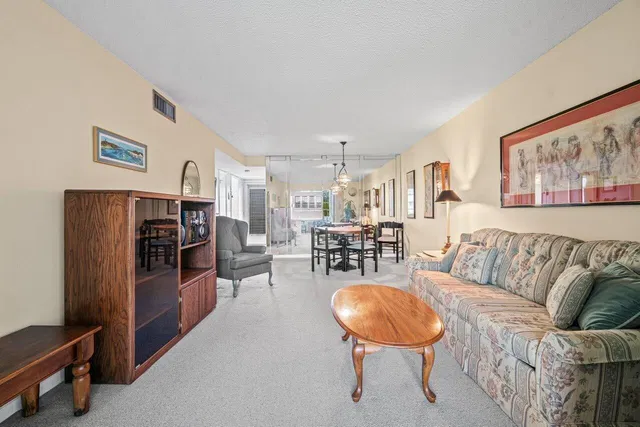 Unit 308 photo 17