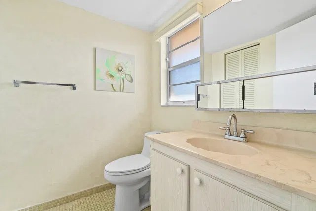 Unit 308 photo 21