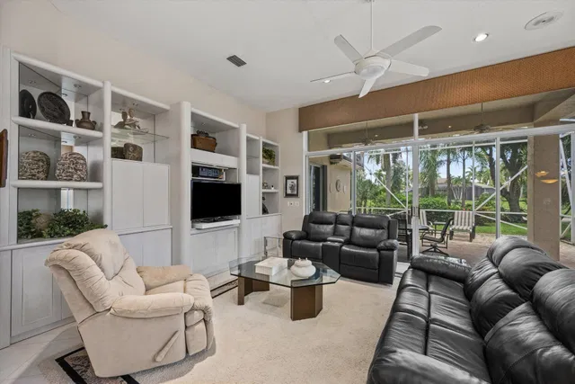 Residence photo 14