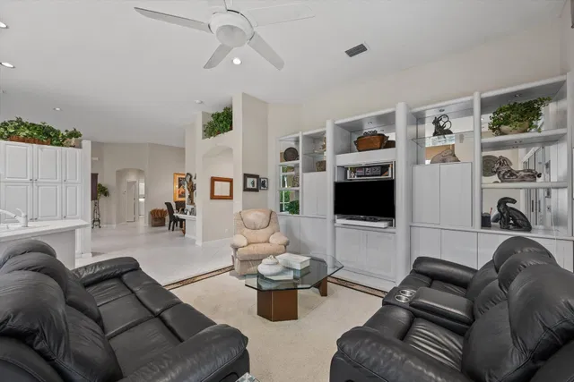Residence photo 15
