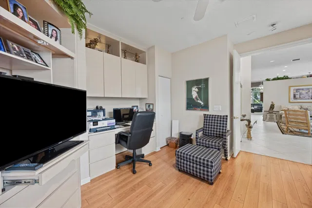 Residence photo 20