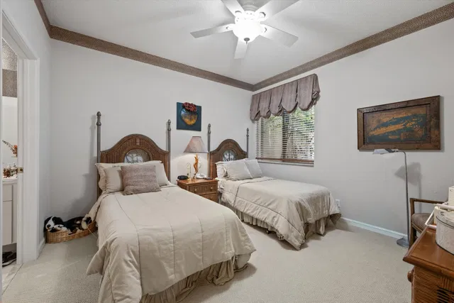 Residence photo 26