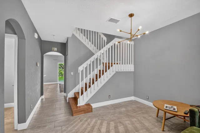  Residence photo 9