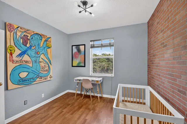  Residence photo 42