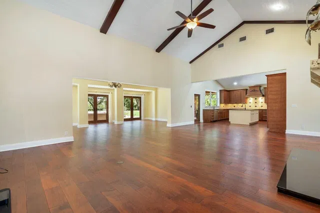 Residence photo 5