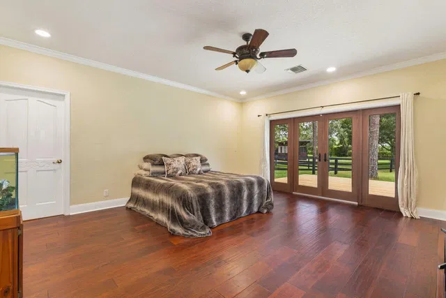 Residence photo 16