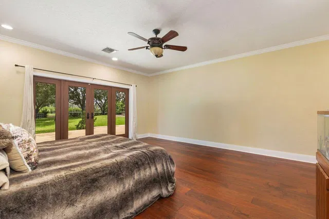 Residence photo 17