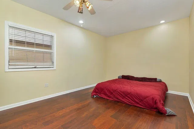 Residence photo 24