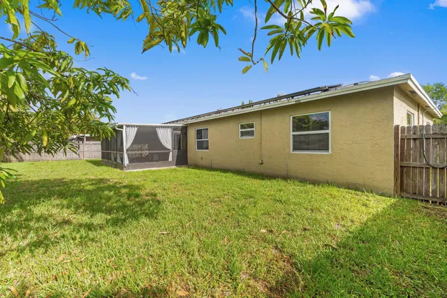 Residence photo 14