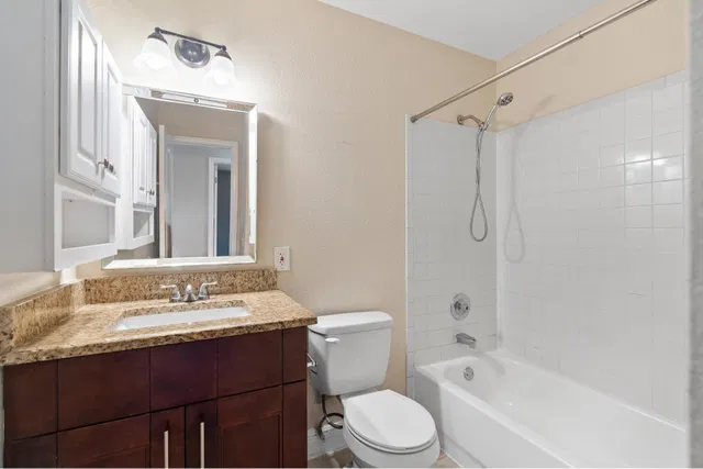 Residence photo 23