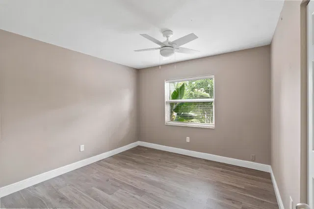 Residence photo 25