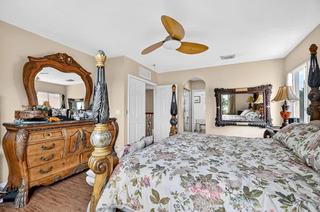 Residence photo 30