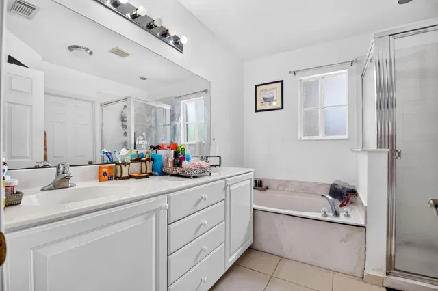 Residence photo 31
