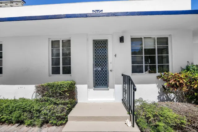 Singer Island Unit 4 photo 3