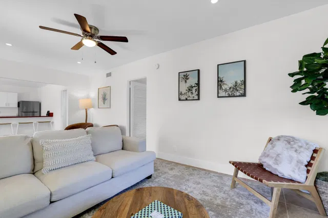 Singer Island Unit 4 photo 6