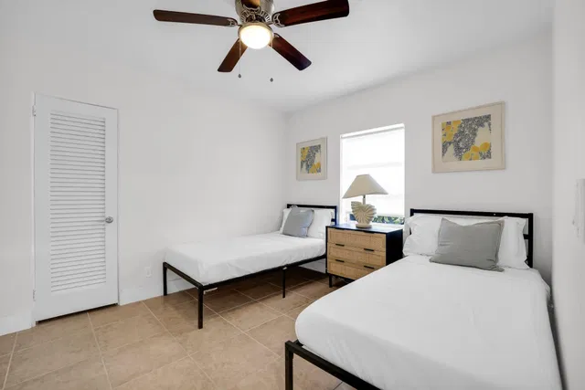 Singer Island Unit 4 photo 10