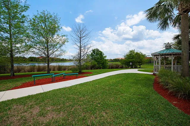 Residence photo 45