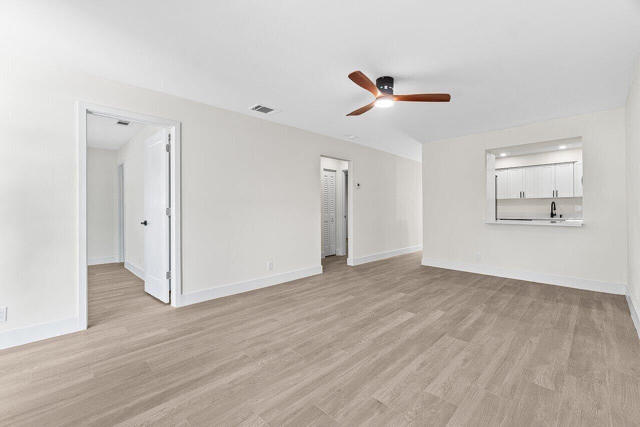 Residence photo 8