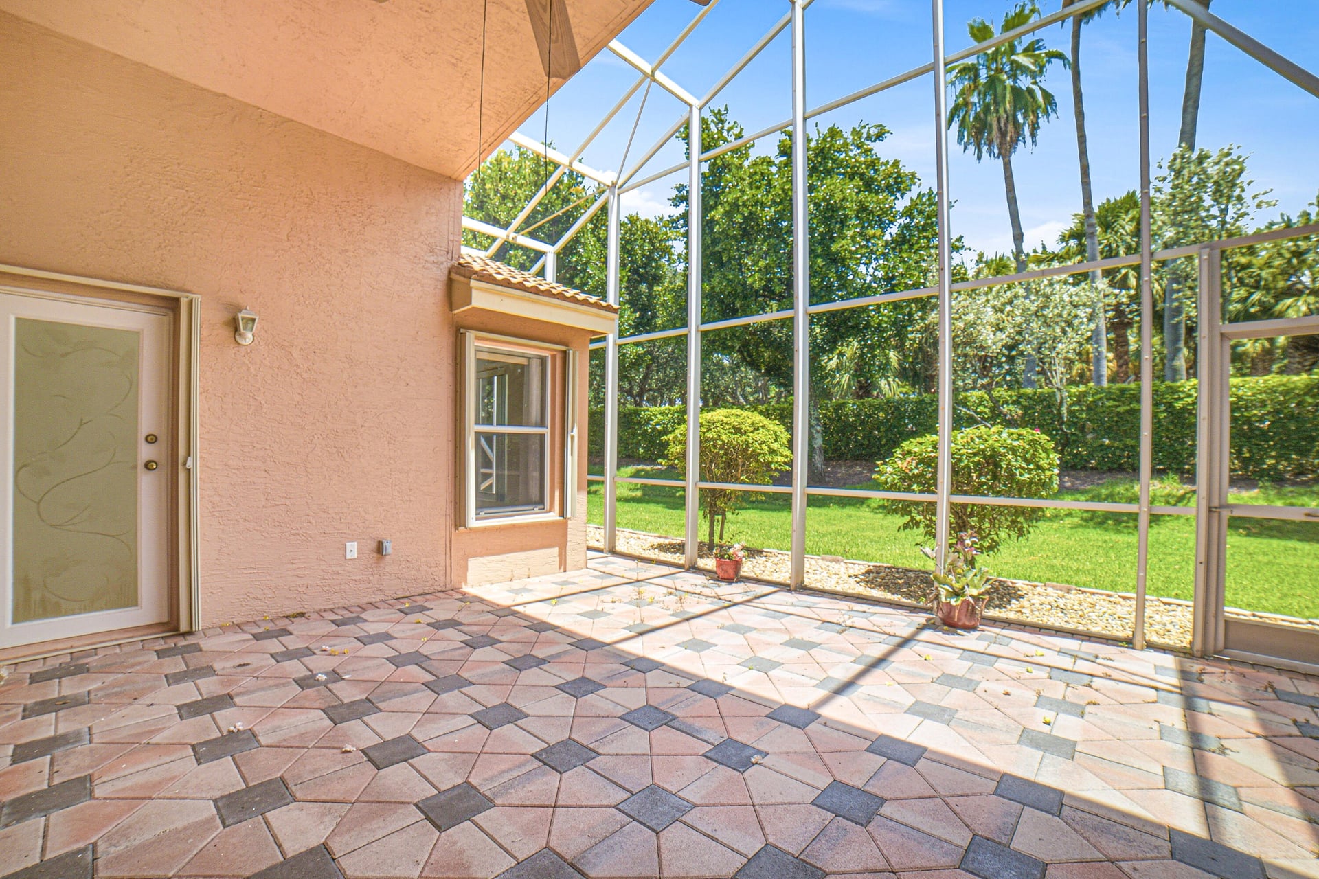  Residence photo 29
