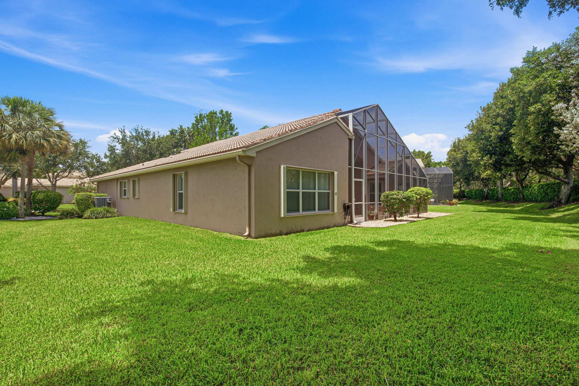  Residence photo 30
