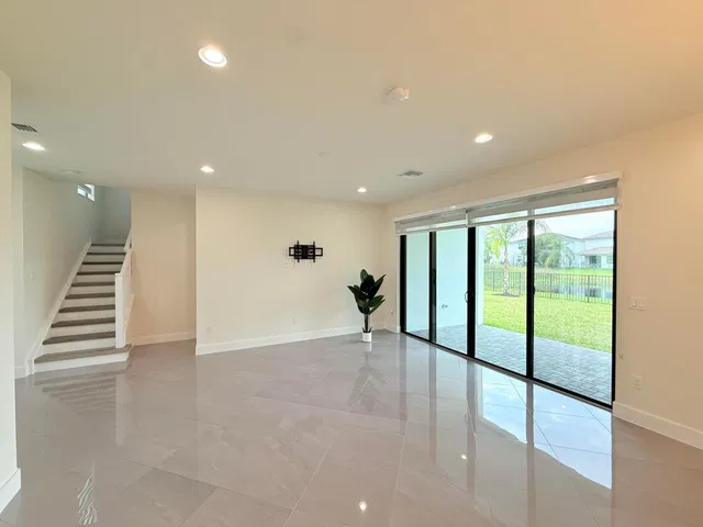 Residence photo 11