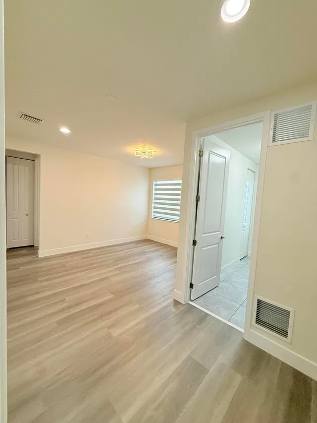 Residence photo 16