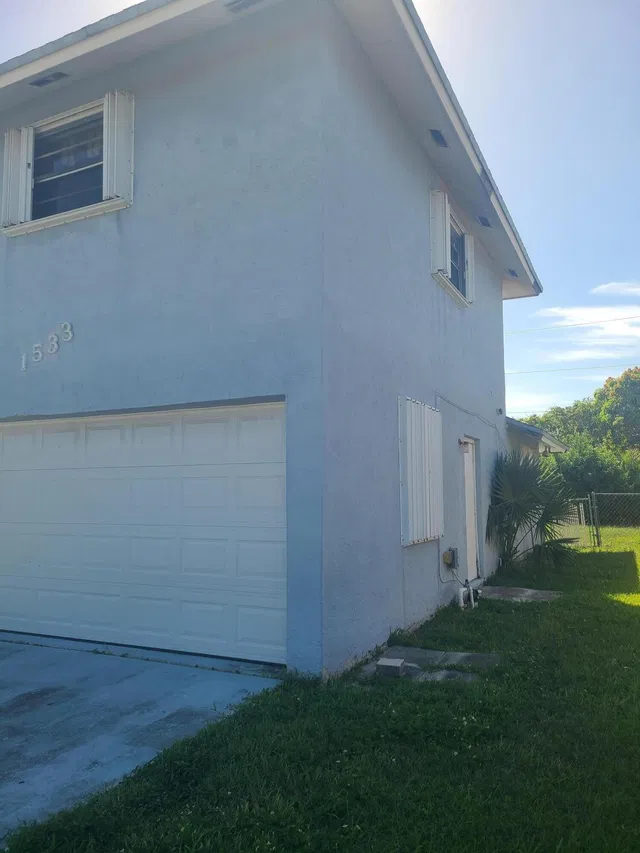West Palm Beach Residence photo 2