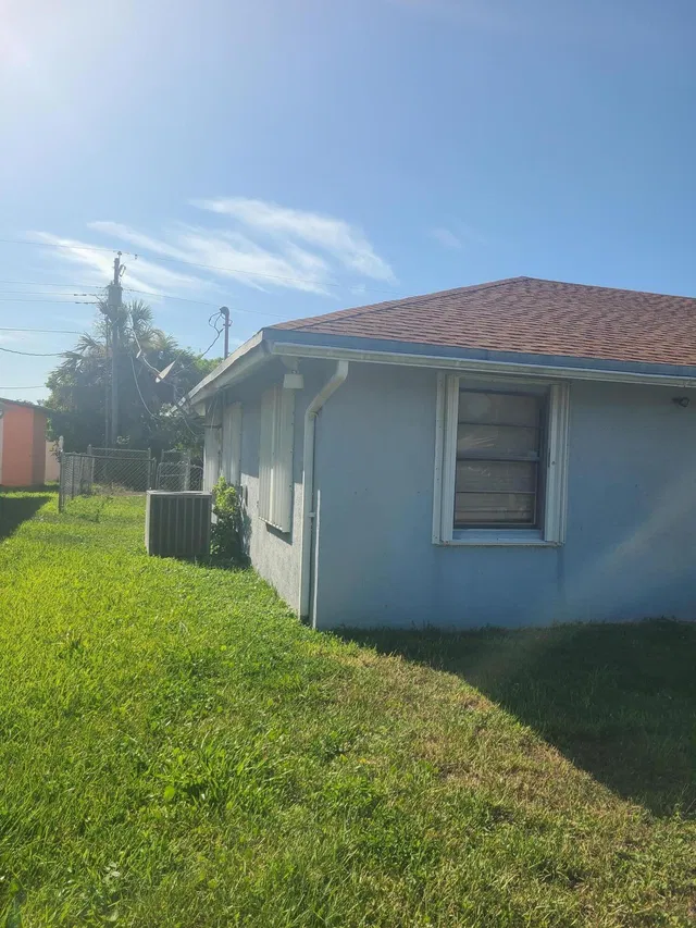 West Palm Beach Residence photo 3