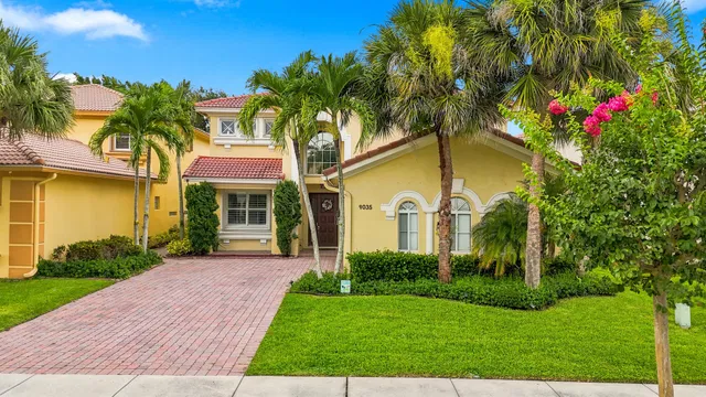 Residence photo 2