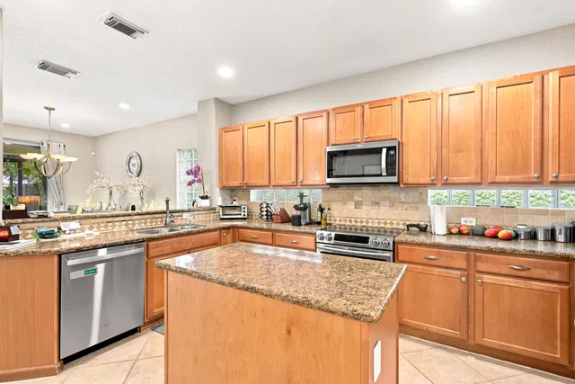 Residence photo 19