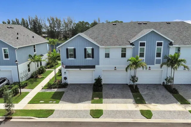Residence photo 11