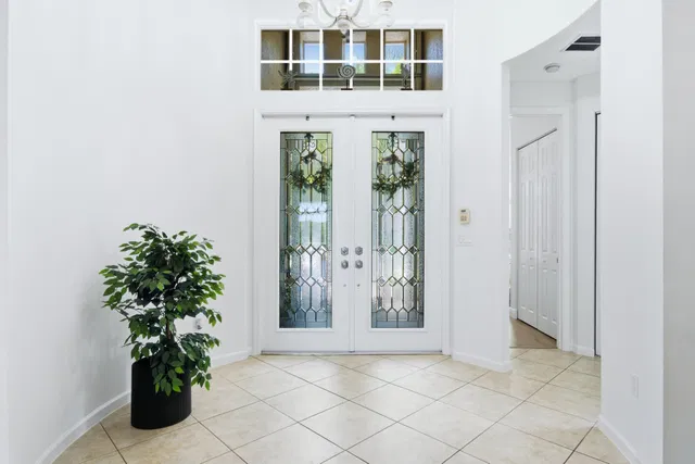Residence photo 2