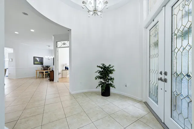 Residence photo 3