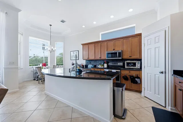 Residence photo 6