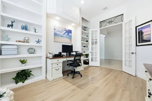 Residence photo 18
