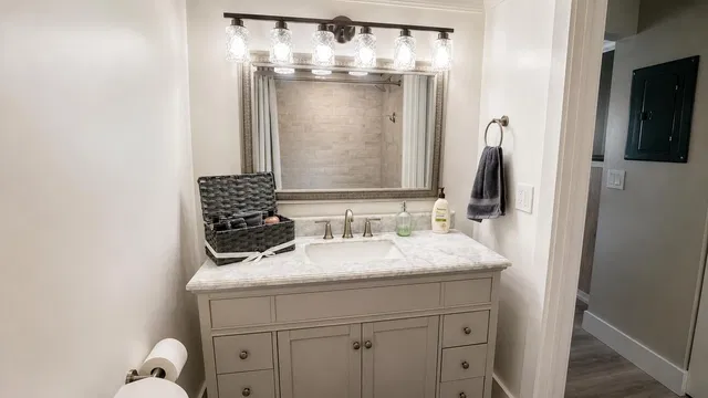 Unit 302 photo 12