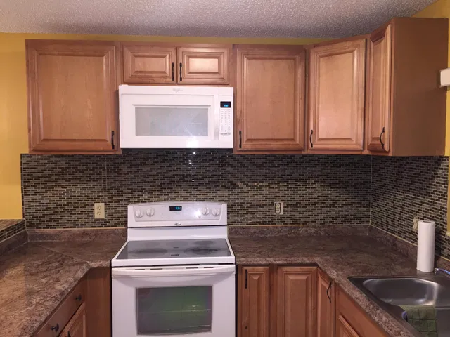  Residence photo 4