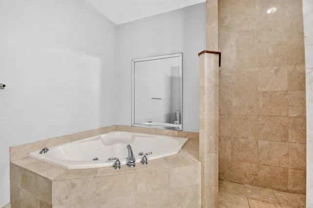 Unit 402 photo 15