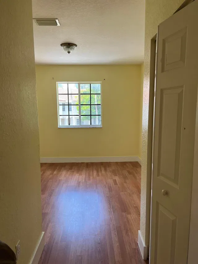  Residence photo 11