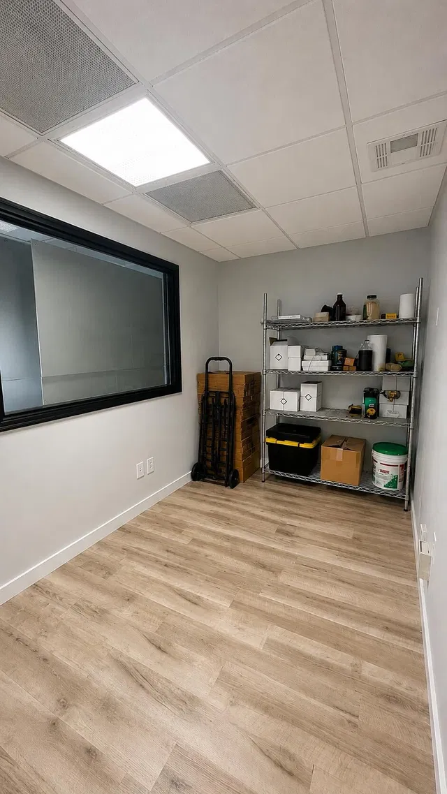 Unit STE 110 photo 2