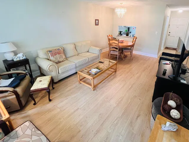  Unit 206 photo 4