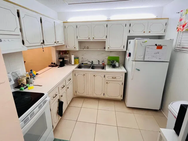 Unit 206 photo 6